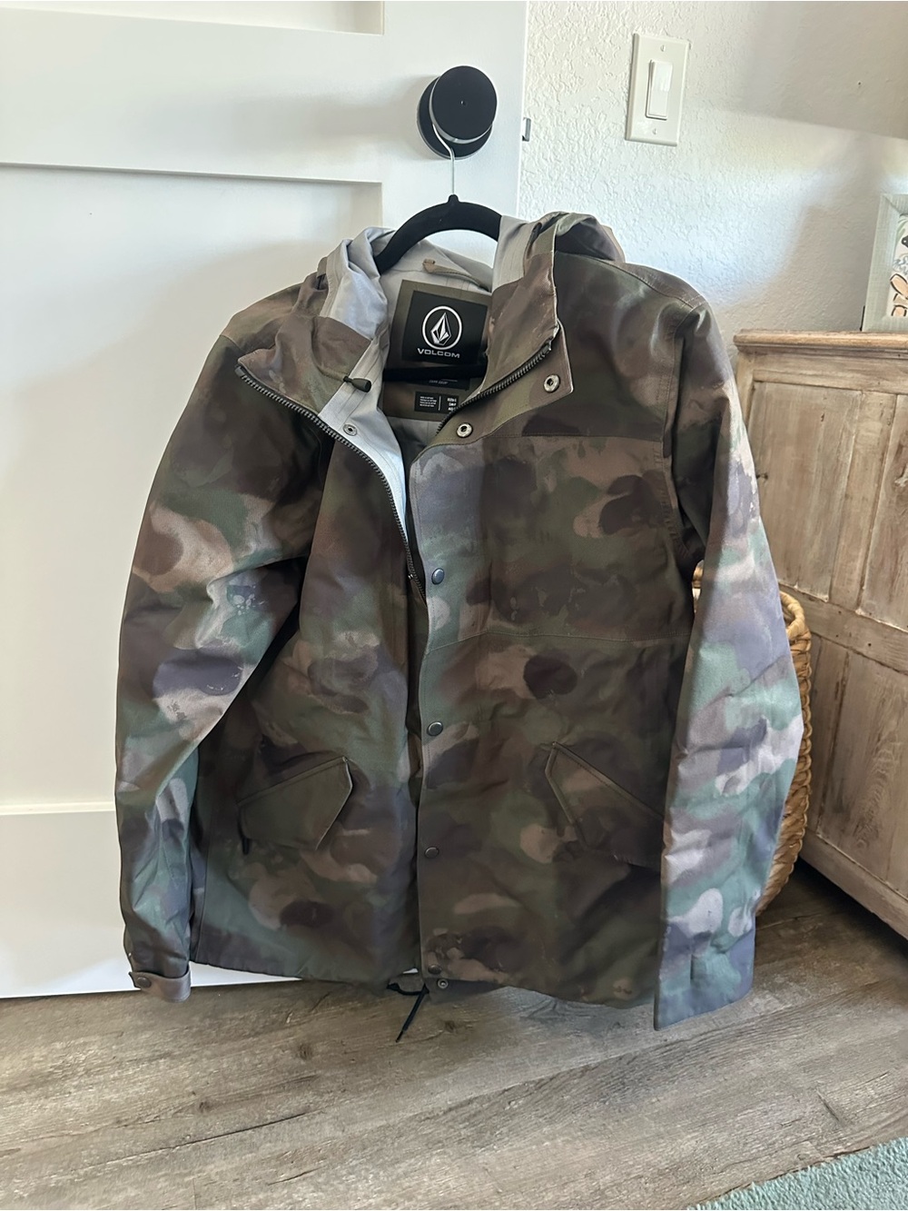 Volcom Men’s Camo Hooded Jacket - Green Camo